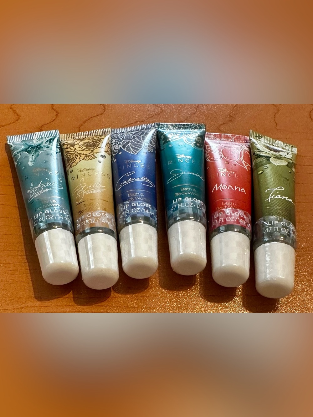 Disney Princess 6 Lip Gloss Set-Ariel,Belle,Cinderella,Jasmine, Moana & Tiana